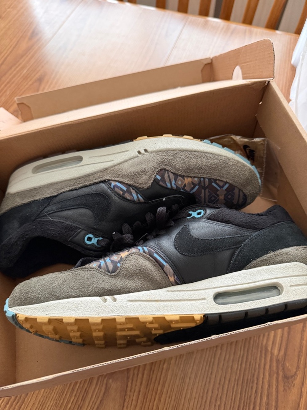 Vintage Nike Air Max 1 Premium “Eskimo Pack”